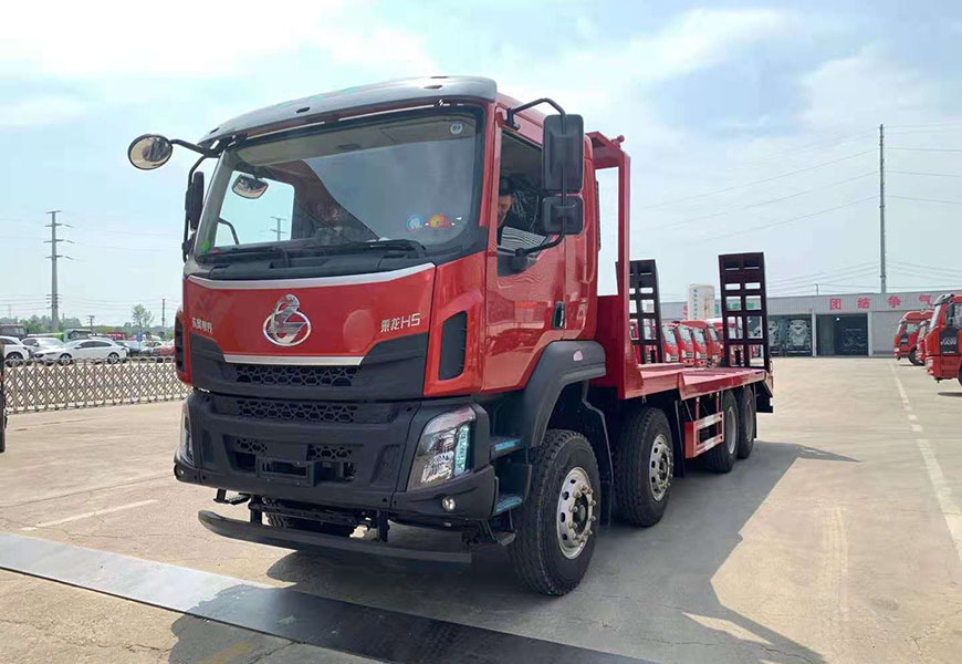 國(guó)六柳汽乘龍前四后八平板運(yùn)輸車(chē)