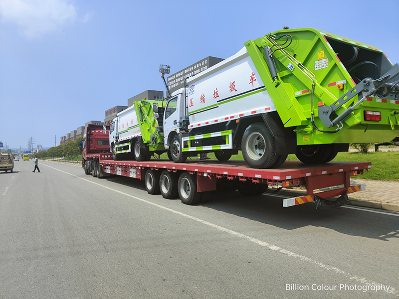黑龍江綏化市一物業(yè)管理采購東風(fēng)8方壓縮式垃圾車